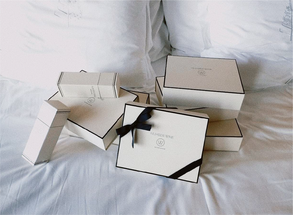 GIFT BOX